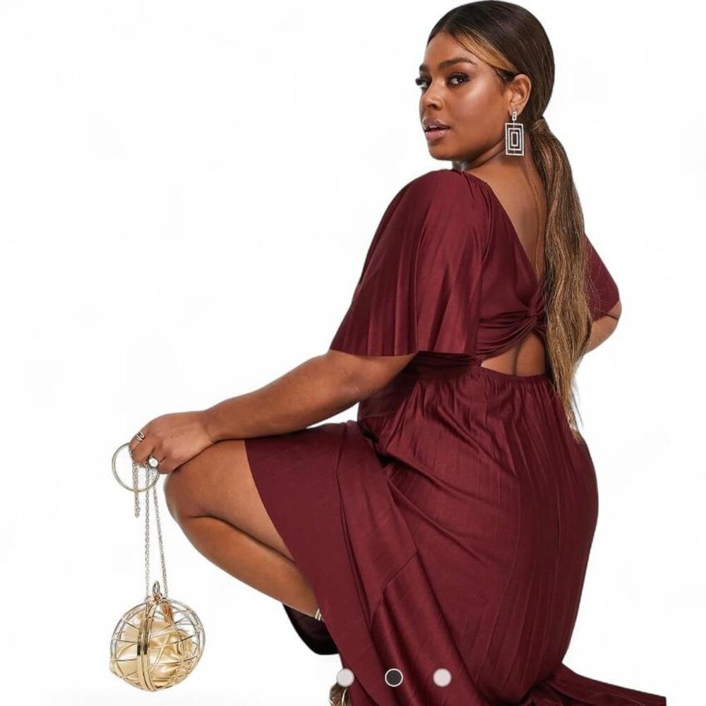 ASOS DESIGN Curve Pleated Twist Back Maxi Dress in Oxblood - Picture 7 of 7